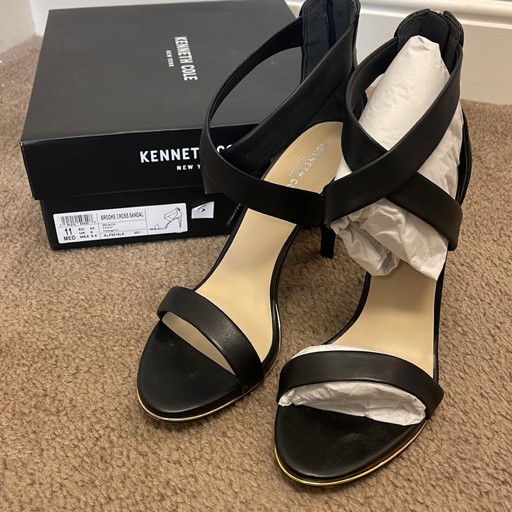 Kenneth Cole Brooke Cross Dress Sandals‎ size 11